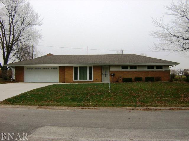 2 W Concord St., Lexington, IL 61753