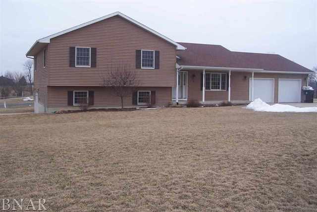 9823 Northridge Cir., Clinton, IL 61727