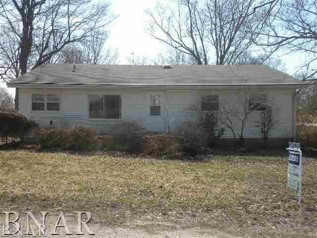 706 E Harrison St., Saybrook, IL 61770