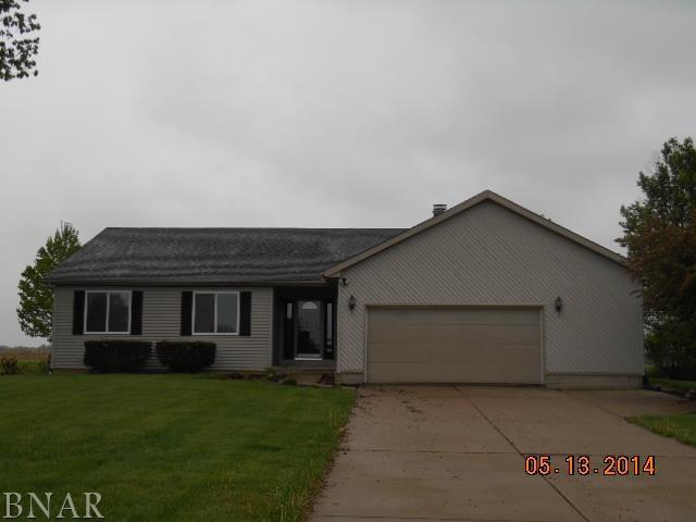 586 Fairway Dr., El Paso, IL 61738