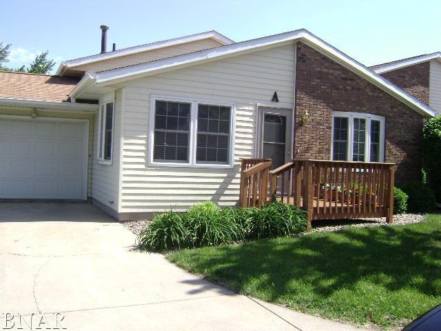 1546A Hunt Dr., Normal, IL 61761