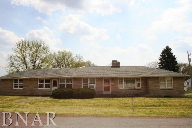 601 E Fifth St., Mackinaw, IL 61755