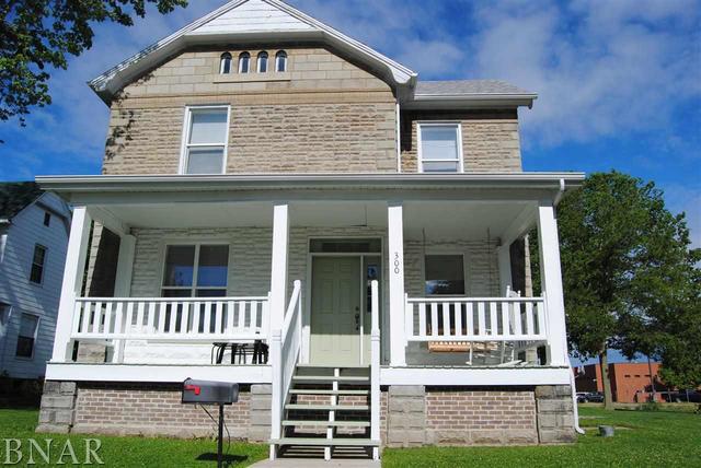 300 N Jackson, Clinton, IL 61727