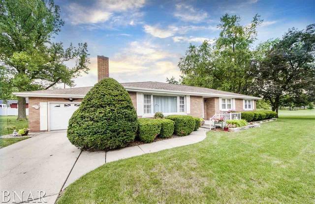 513 W Prairie, Roanoke, IL 61561