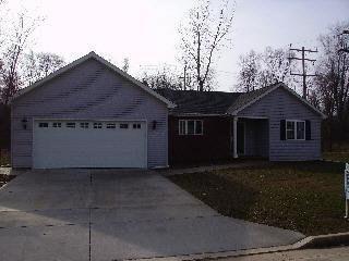 203 Tulip Dr., Mackinaw, IL 61755