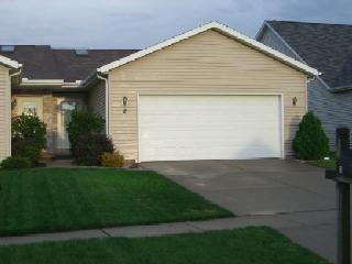 8 Rock Garden Ct. #2, Bloomington, IL 61704
