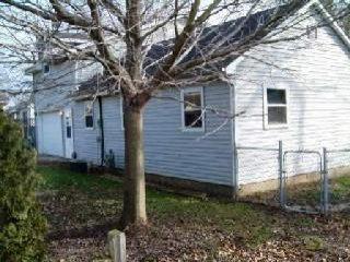 17409 Harris Dr., Hudson, IL 61748