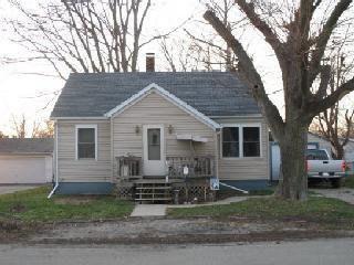 925 N George, Clinton, IL 61727