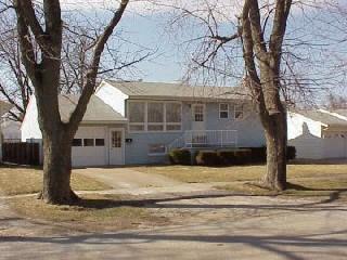 209 Portland Pl., Clinton, IL 61727