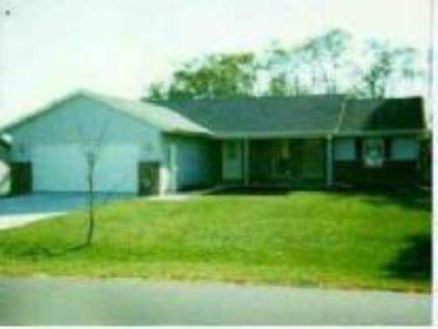 109 Brandy Dr., Mackinaw, IL 61755