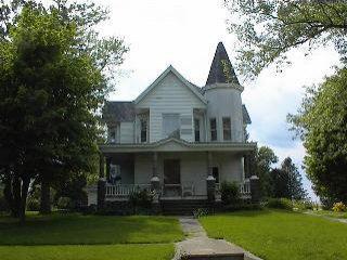 512 N Center St., Colfax, IL 61728