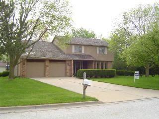 1903 Woodfield 1903v, Bloomington, IL 61704