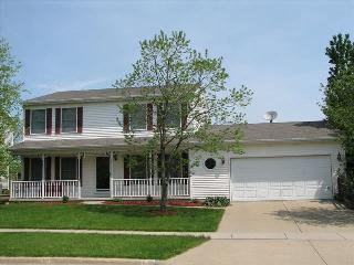 6 Aberdeen Way, Bloomington, IL 61704