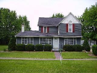 110 E Third Ave., Deer Creek, IL 61733