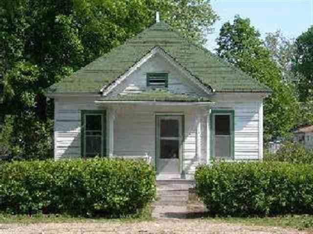 711 E Prairie, Pontiac, IL 61764