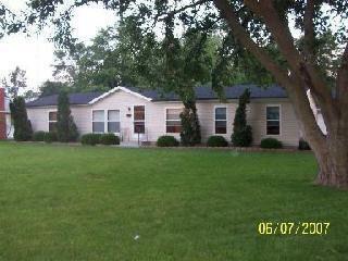 107 N Monroe St., Flanagan, IL 61740