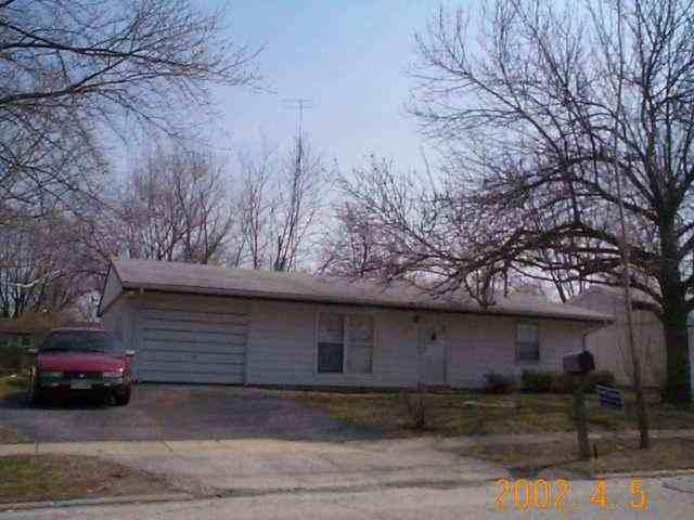 1211 Mt Vernon Dr., Bloomington, IL 61704