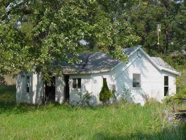 2217 County Hwy 5, Roanoke, IL 61561