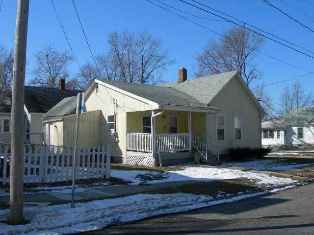 512 W Seminary Ave., Bloomington, IL 61701