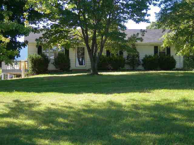 15945 Gresham Rd., Mackinaw, IL 1755