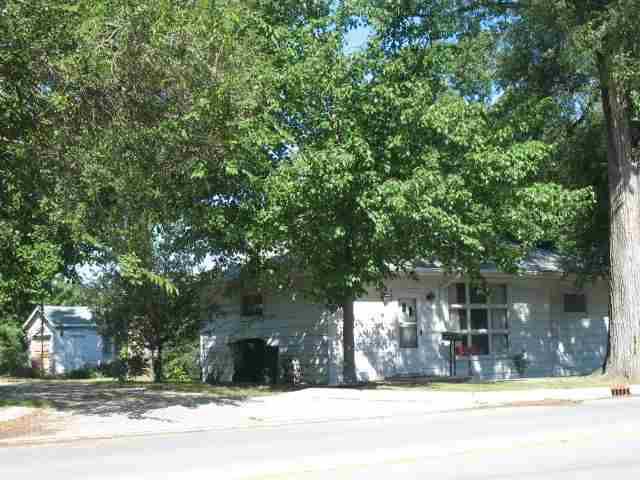 727 N Grant, Clinton, IL 61727