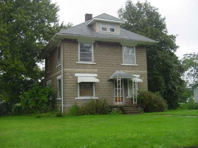 513 N Center, Colfax, IL 61728