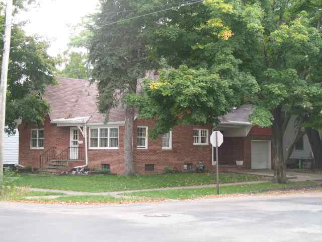 301 S Quincy, Clinton, IL 61727