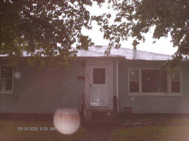 525 Grant St., Chenoa, IL 61726