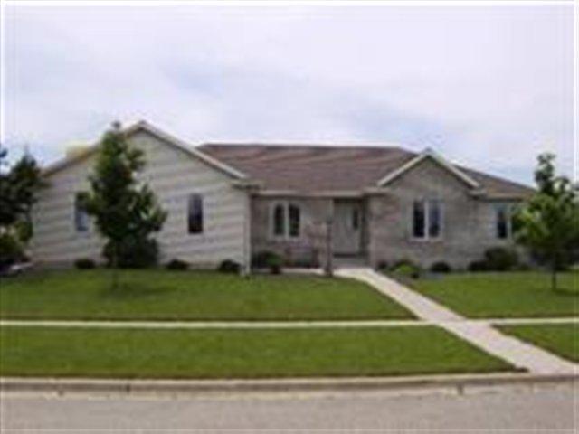400 Louis Ln., El Paso, IL 61738