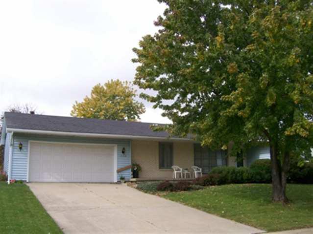 1222 Nicki Dr., Bloomington, IL 61704