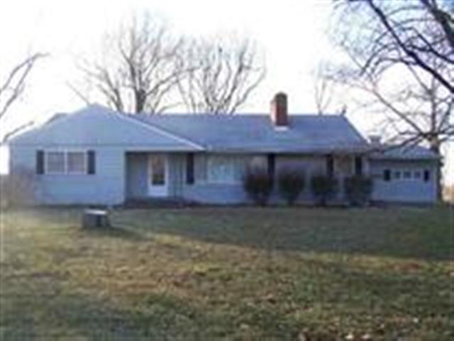 202 Division, Stanford, IL 61774