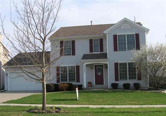 3131 Eagle Creek Dr., Bloomington, IL 61704
