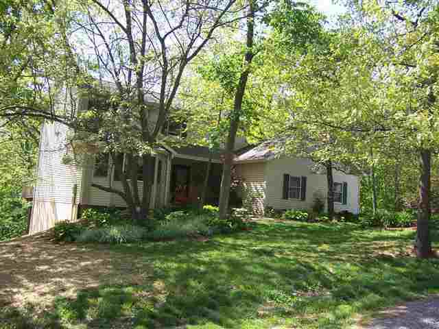 24 Essex Av, Mackinaw, IL 61755