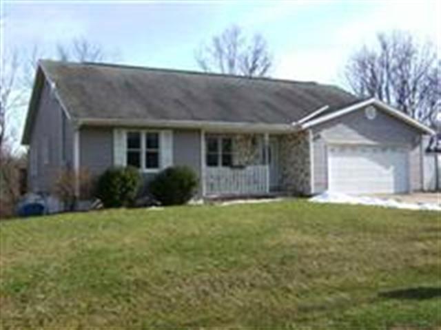 7 Greenwood, Mackinaw, IL 61755
