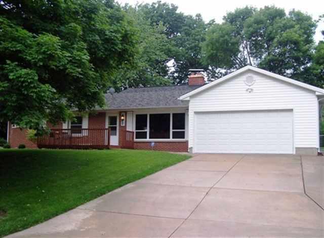 1205 Crescent Ln., Normal, IL 61761
