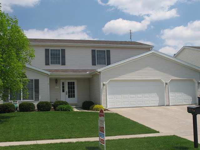 1306 Cashel, Bloomington, IL 61704