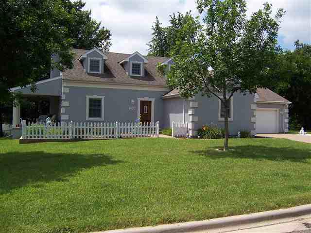 607 Golden Ct., Mackinaw, IL 61755