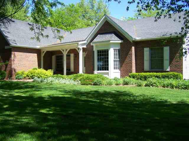 8148 Kings Mill Rd., Bloomington, IL 61705