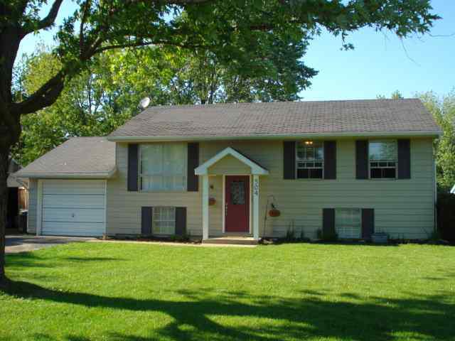 504 W Charles, Mclean, IL 61754