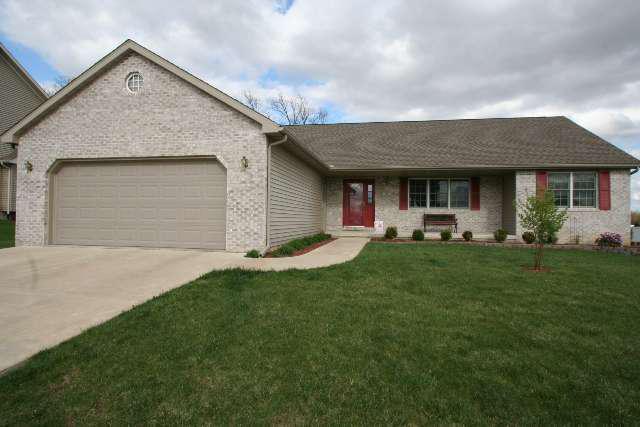 702 Park Trail Rd., Mackinaw, IL 61755