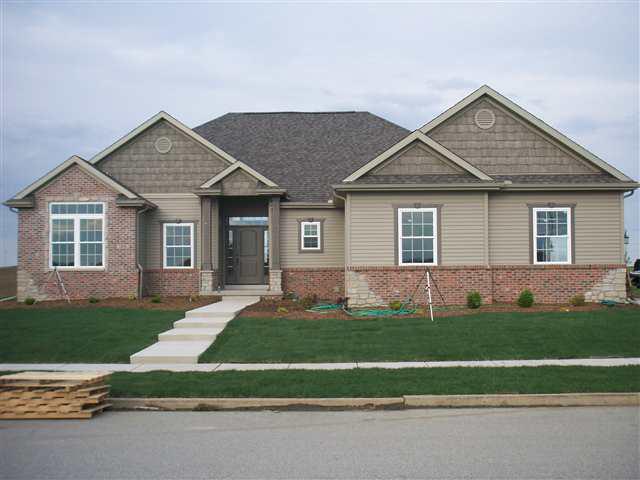 1201 Norma, Bloomington, IL 61704
