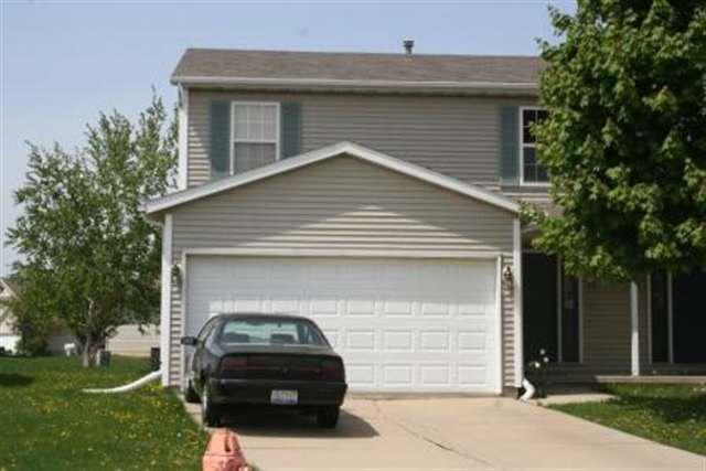 22 Rounds Rd., Bloomington, IL 61704