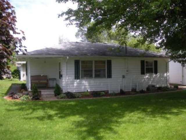 1202 E Van Buren, Clinton, IL 61727