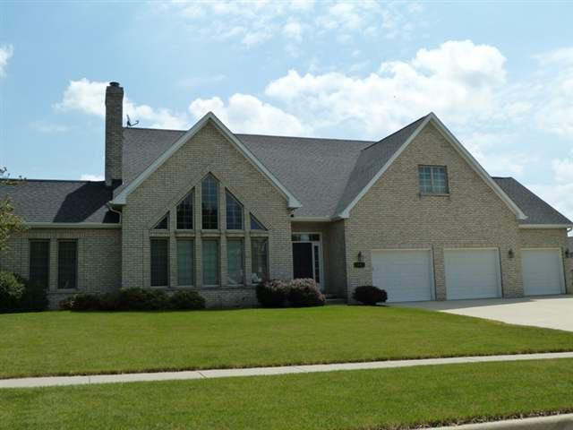2001 Woodbine, Bloomington, IL 61704