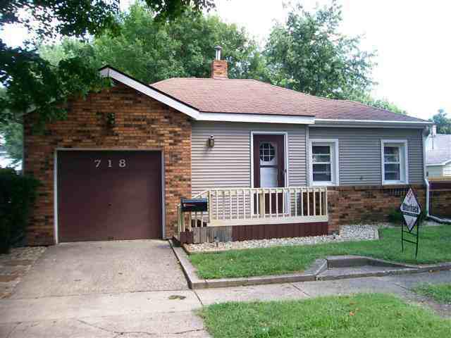 718 N Jackson, Clinton, IL 61727