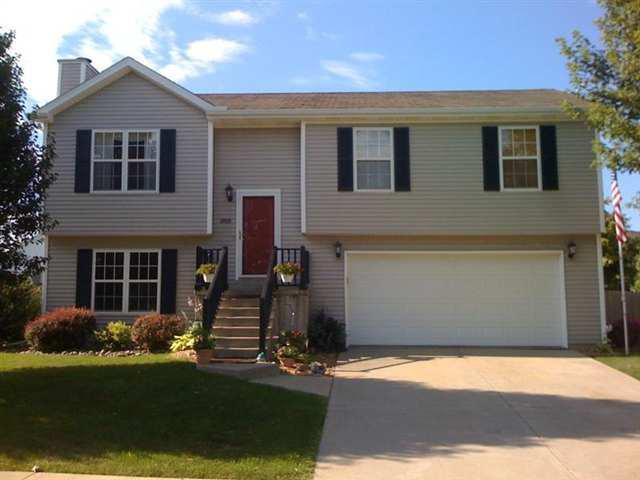 2805 Clearwater Ave., Bloomington, IL 61704