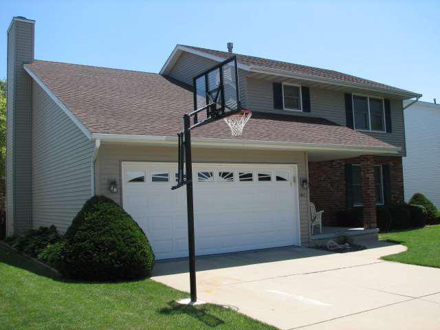 1411 Mill Creek Rd., Bloomington, IL 61704