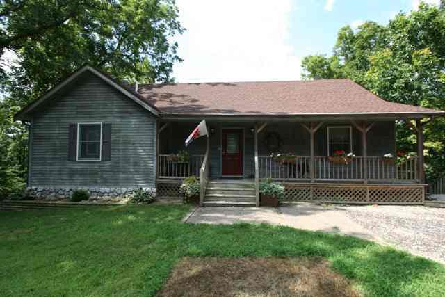 30 Essex, Mackinaw, IL 61755