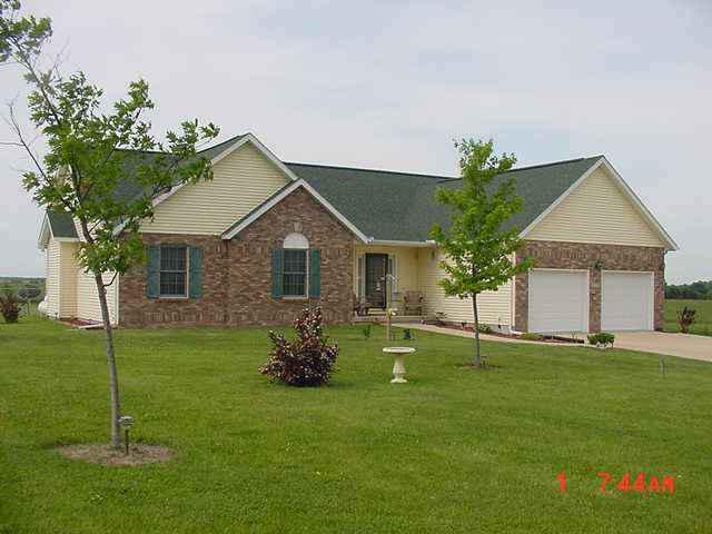 2139 County Rd 700n, Secor, IL 61771