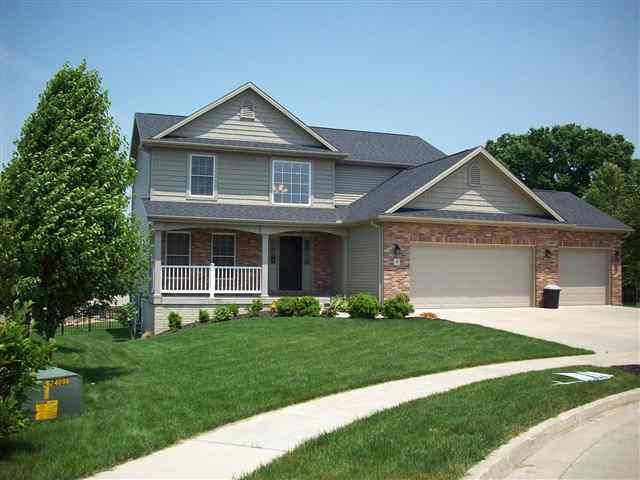 3 Willowbend Ct., Bloomington, IL 61705